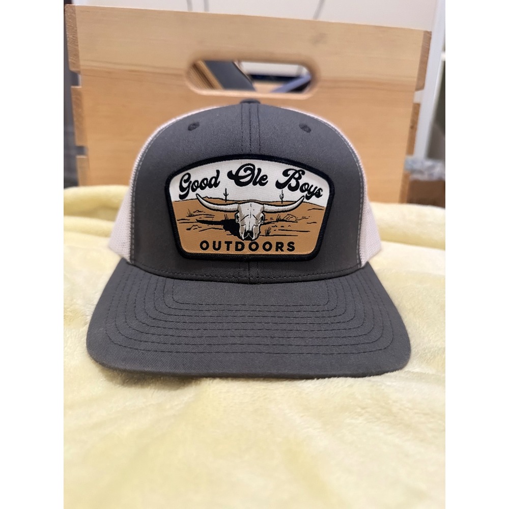 Good Ole Boys Outdoors Yupoong Trucker Hat Grey White Steer Skull Snapback Cap